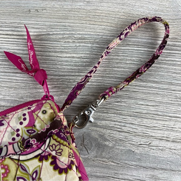 Vera Bradley Retired Very Berry Paisley Wristlet ID Wallet - Picture 5 of 16